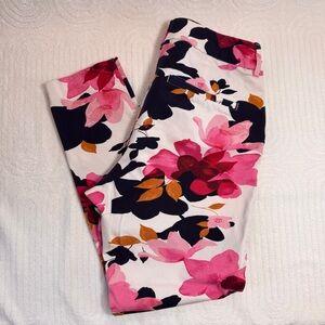 Old Navy Pixie High Rise cropped pants with pockets Pink and Navy Floral